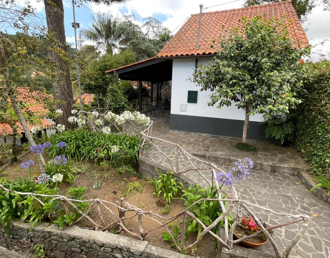 Casas De Campo Do Pomar B&B - Self Check-In Santana  Exterior photo
