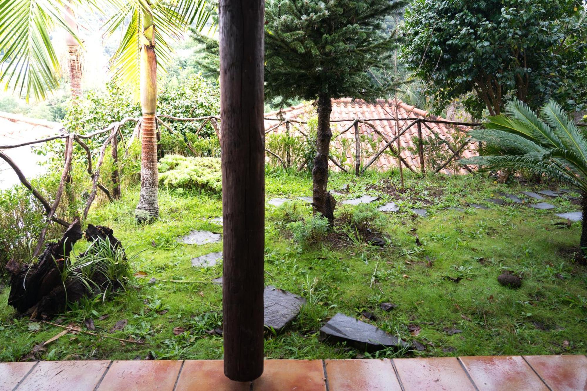 Casas De Campo Do Pomar B&B - Self Check-In Santana  Room photo